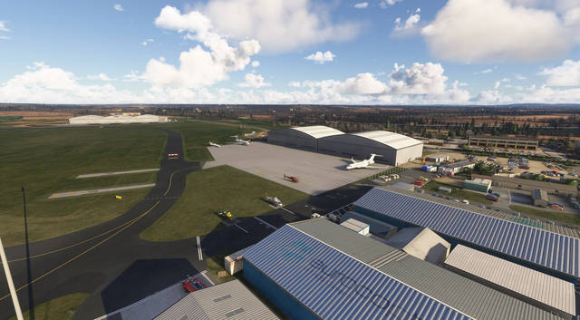 Cloudberry Creations EGTK London Oxford/Kidlington Airport