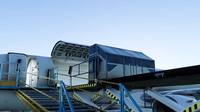 FlightSim Studio - E-Jets 190/195 Freighter